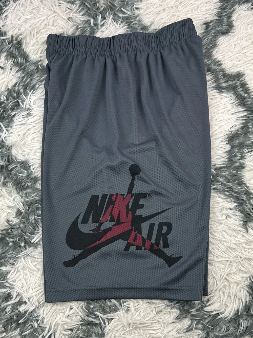 Nike Air Jordan Boys Youth Gray Logo Athletic Basketball Mesh Shorts Size XL